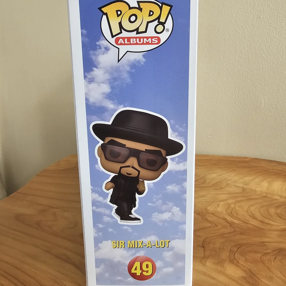 Funko Pop! Sir Mix-A-Lot Vinyl Figure - Black, Yellow, Blue - Picture 5 of 5